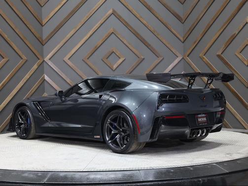 Watkins Glen Gray Metallic 2019 Chevrolet Corvette ZR1