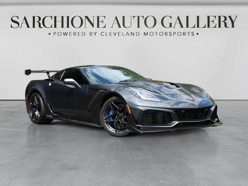 Watkins Glen Gray Metallic 2019 Chevrolet Corvette ZR1