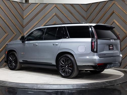 Argent Silver Metallic 2024 Cadillac Escalade V-Series