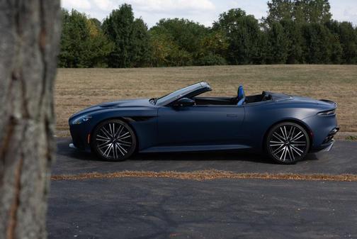2020 Aston Martin DBS Superleggera Volante