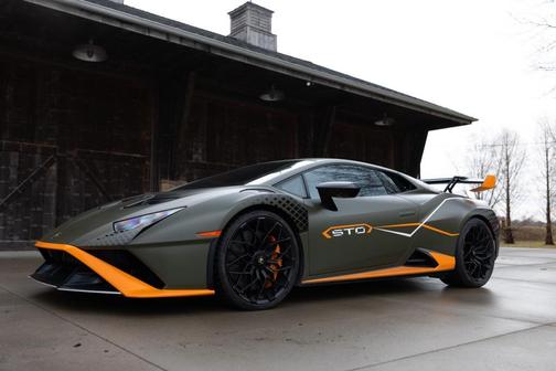 2022 Lamborghini Huracan STO Coupe