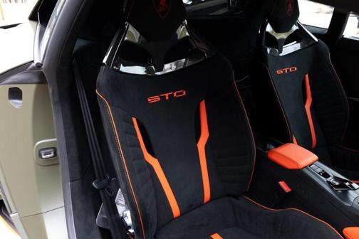 2022 Lamborghini Huracan STO Coupe