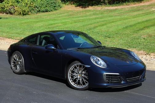2019 Porsche 911 Carrera