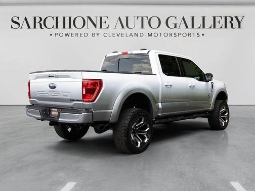Oxford White 2022 Ford F-150 XLT