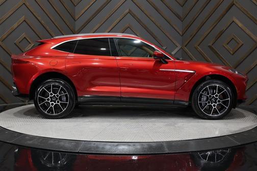 2021 Aston Martin DBX 