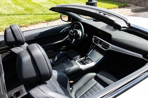 Mineral White Metallic 2022 BMW M440 i xDrive