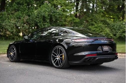 2022 Porsche Panamera Turbo S