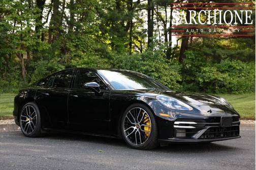 2022 Porsche Panamera Turbo S