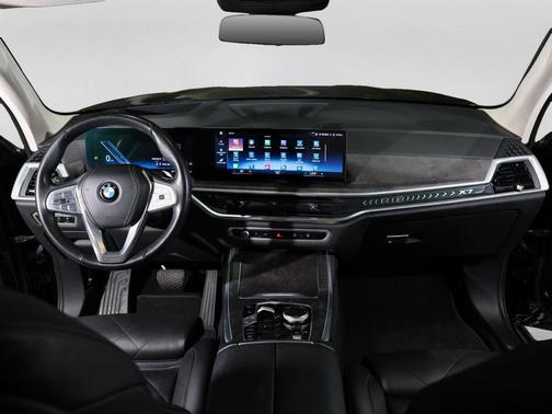 Black Sapphire Metallic 2023 BMW X7 xDrive40i