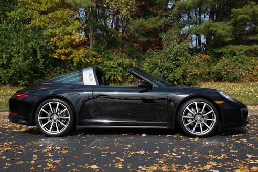 2018 Porsche 911 Targa 4