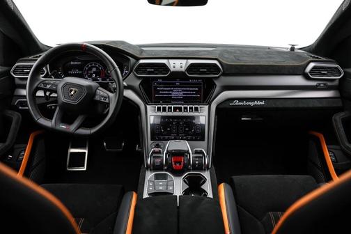 2024 Lamborghini Urus Performante