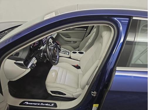 2023 Porsche Panamera Turbo S
