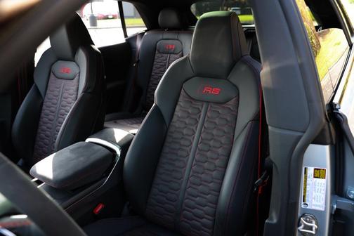 2025 Audi RS Q8 4.0T