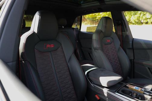 2025 Audi RS Q8 4.0T