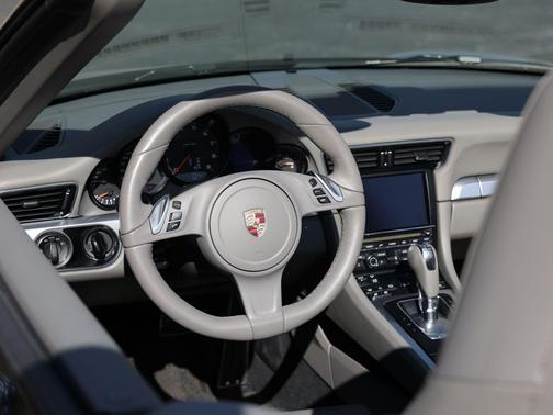 2013 Porsche 911 Carrera 4