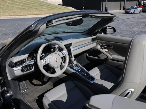 2013 Porsche 911 Carrera 4