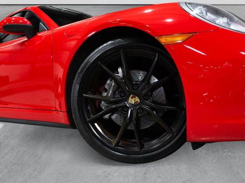 Guards Red 2019 Porsche 911 Carrera 4