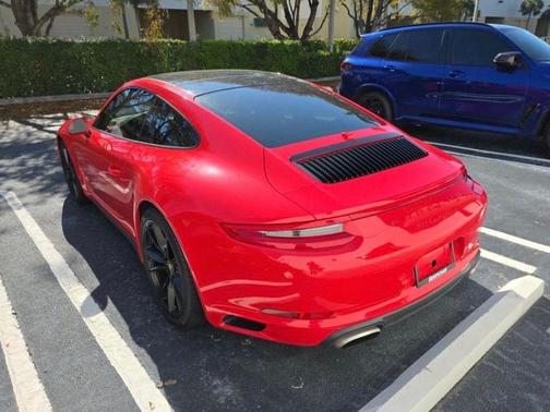 2019 Porsche 911 Carrera 4