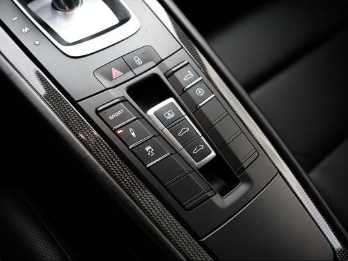 2019 Porsche 911 Carrera 4