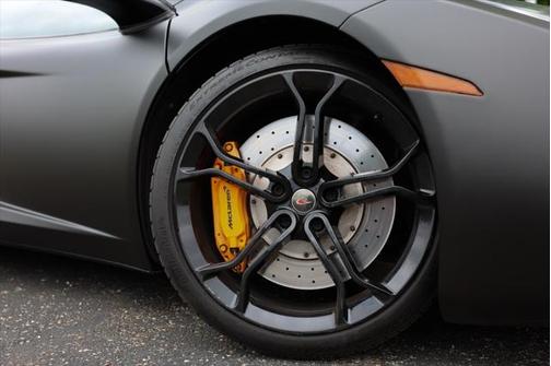 2013 McLaren MP4-12C Base