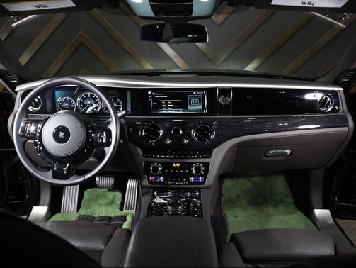 Green 2023 Rolls-Royce Ghost