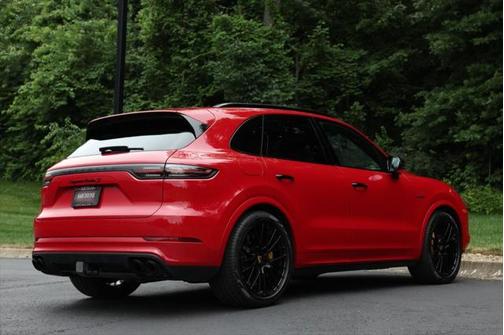 2023 Porsche Cayenne E-Hybrid S
