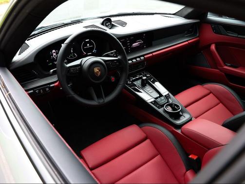 2026 Porsche 911 Carrera GTS