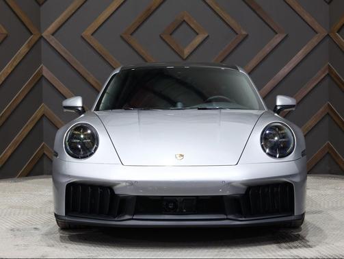2026 Porsche 911 Carrera GTS