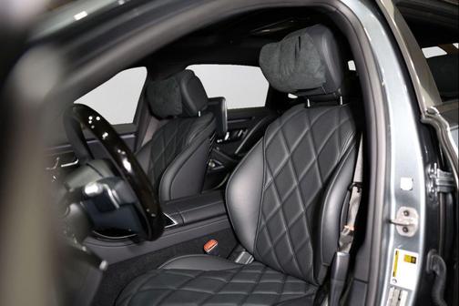 Cirrus Silver Metallic 2024 Mercedes-Benz Maybach S 580 4MATIC