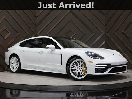 2023 Porsche Panamera Turbo S Executive