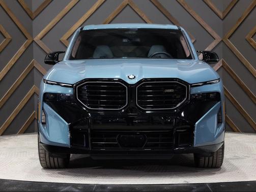 Cape York Green Metallic 2025 BMW XM Base