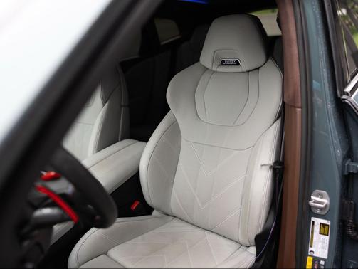 Cape York Green Metallic 2025 BMW XM Base