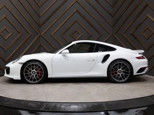 2018 Porsche 911 Turbo
