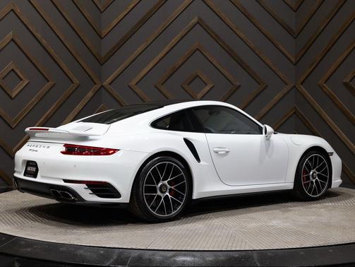 2018 Porsche 911 Turbo