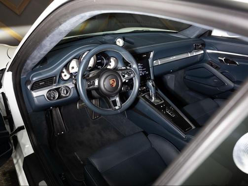 2018 Porsche 911 Turbo