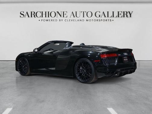 Mythos Black Metallic 2018 Audi R8 5.2 V10 plus