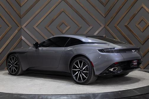 2019 Aston Martin DB11