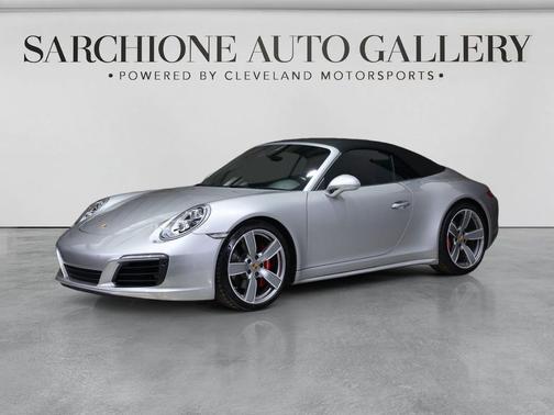 GT Silver Metallic 2017 Porsche 911 Carrera 4S Cabriolet