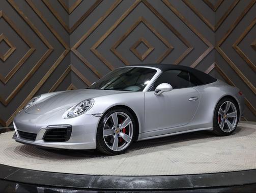 GT Silver Metallic 2017 Porsche 911 Carrera 4S Cabriolet