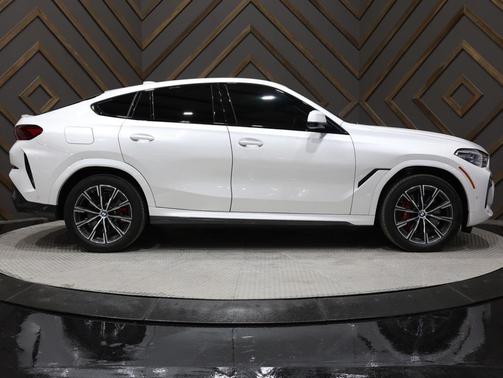 2023 BMW X6 M50i