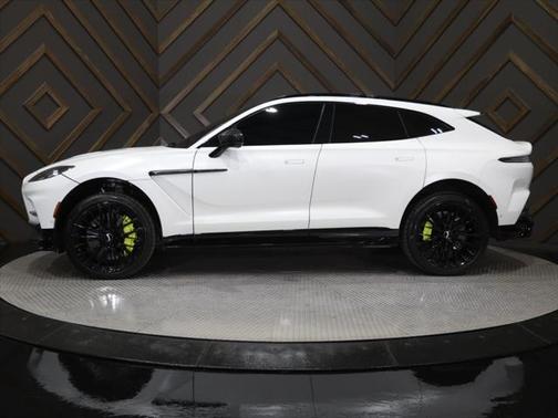 2023 Aston Martin DBX 707