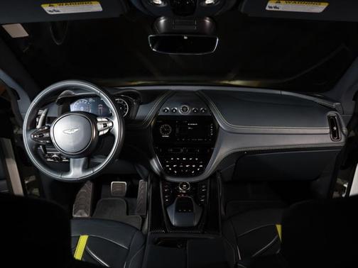 2023 Aston Martin DBX 707