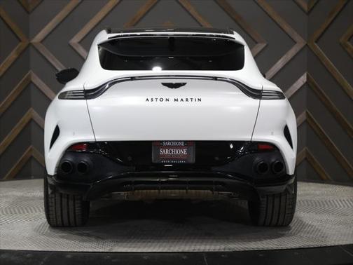 2023 Aston Martin DBX 707
