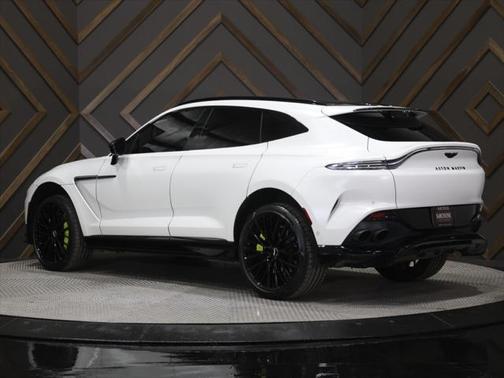 2023 Aston Martin DBX 707