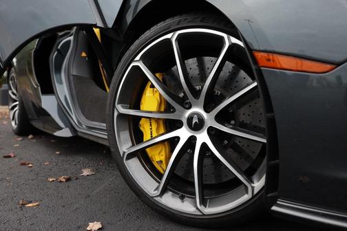 2019 McLaren 570S Base