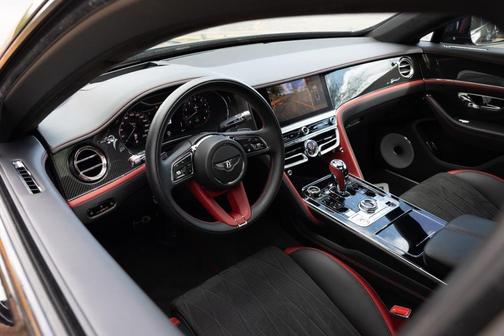 2023 Bentley Flying Spur 