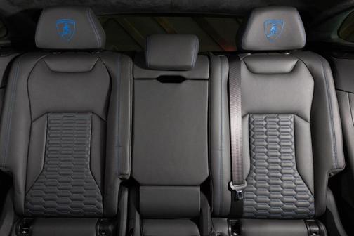 2020 Lamborghini Urus Base