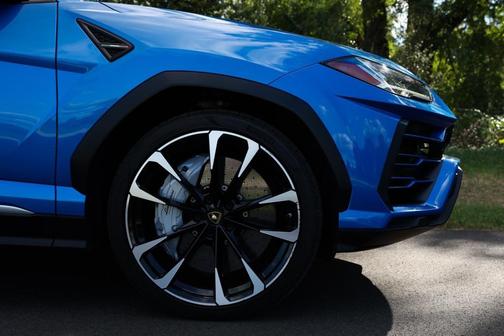 2020 Lamborghini Urus Base