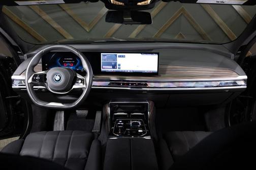 2025 BMW i7 xDrive60