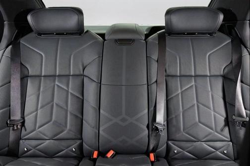 Dark Graphite Metallic 2025 BMW i7 xDrive60